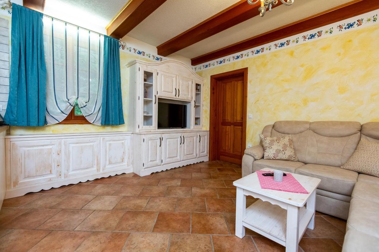 Apartment Pod Skalco Jesenice Dış mekan fotoğraf